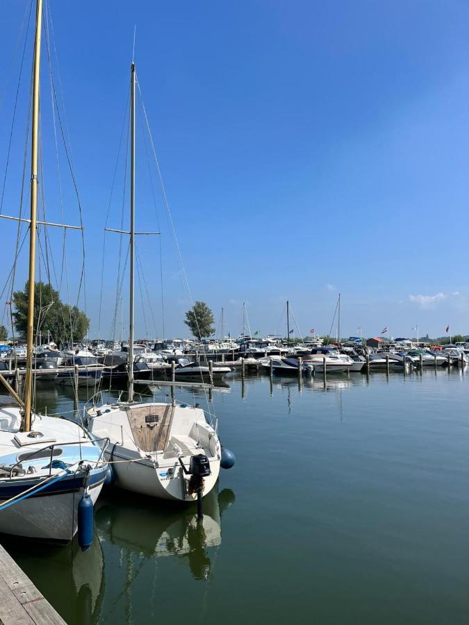 Wellness Chalet Veluwemeer Biddinghuizen Bagian luar foto